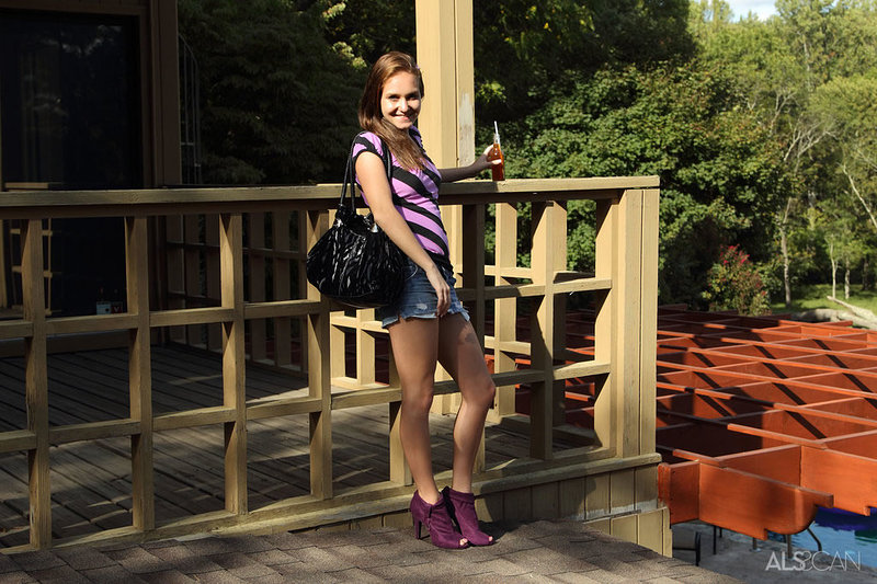 Настенька, 18 лет, 8 размер груди